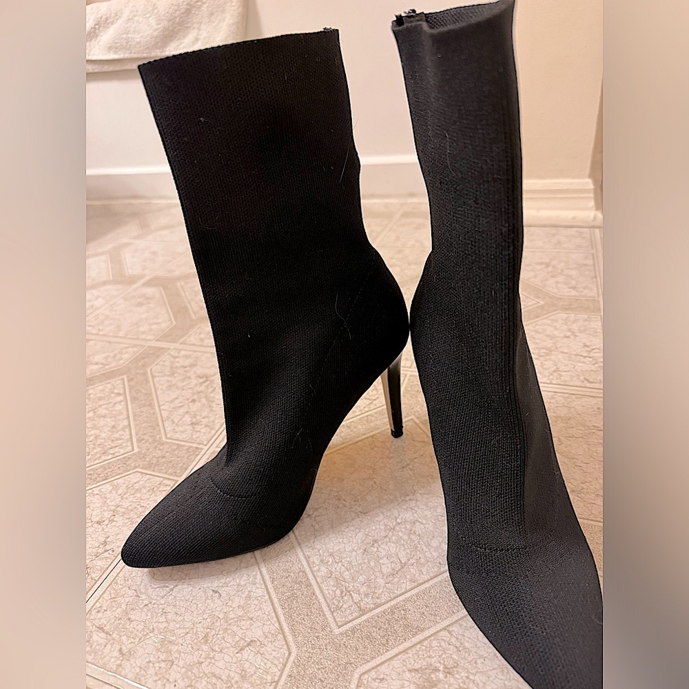 Black- Express- Boots/Heels (size 6)